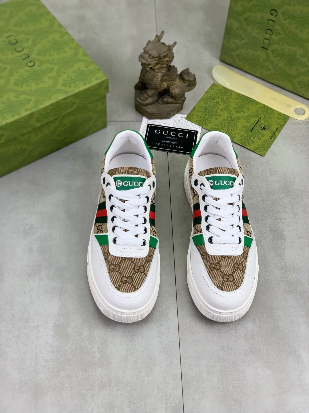 Men's men's shoes 💰P420💰【New style】(GUCCI) official website's latest 🎁🎁casual and fashionable men's shoes👟, hot style 💥 style is simple and elegant, exclusive for trendy men. Unique official website's latest brand double G element Elements 👑 Original Gucci decoration, fashionable and generous, original calfskin fabric ✅ Fully imported first-layer pigskin lining, official website designated wear-resistant, lightweight original rubber casual outsole, classic model taken in real life 🎬39-44 5️⃣ colors available